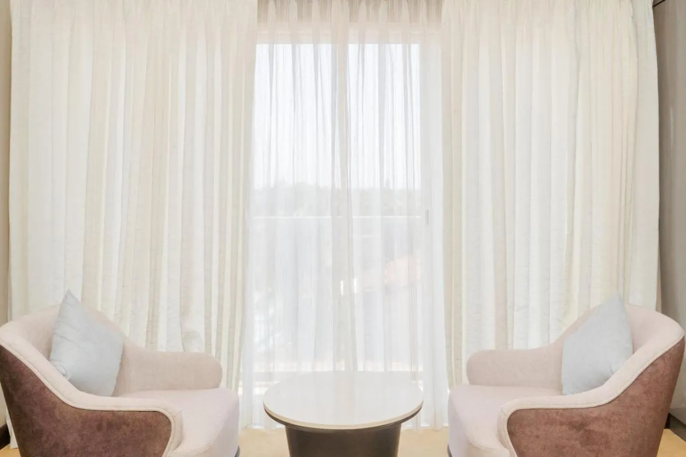 Beachside Studio With King Bed, Rooftop Pool Gym Negombo 0*,